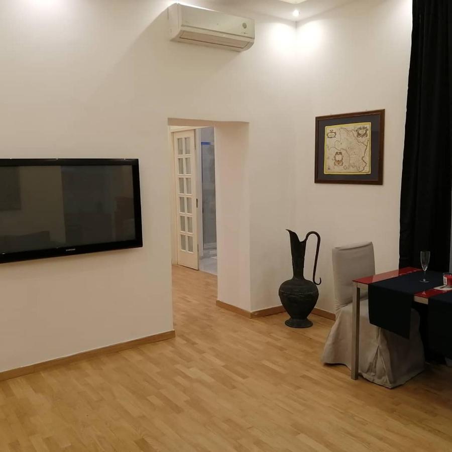 La Dimora Dei Borbone Apartment Napoli Bagian luar foto