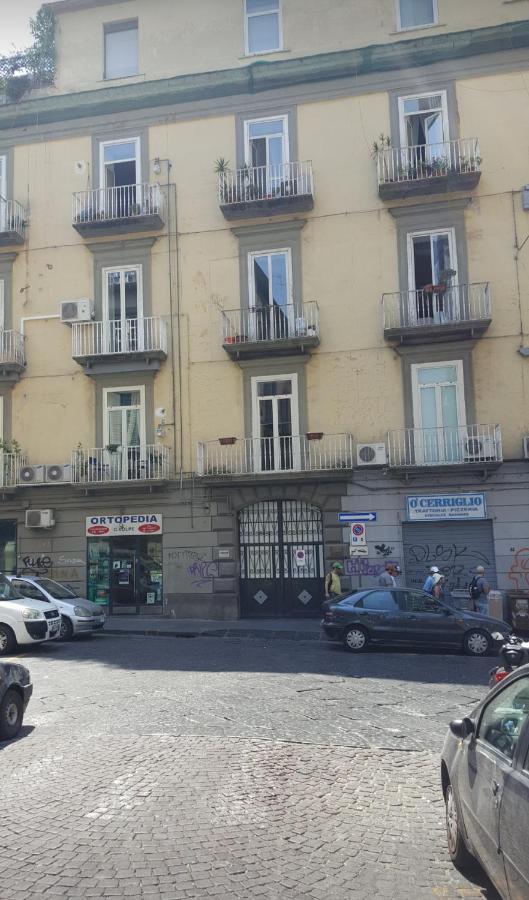 La Dimora Dei Borbone Apartment Napoli Bagian luar foto